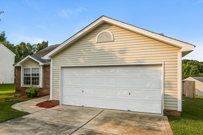 1,860/Mo, 2852 Longspur Dr Matthews, NC 28105 Front View