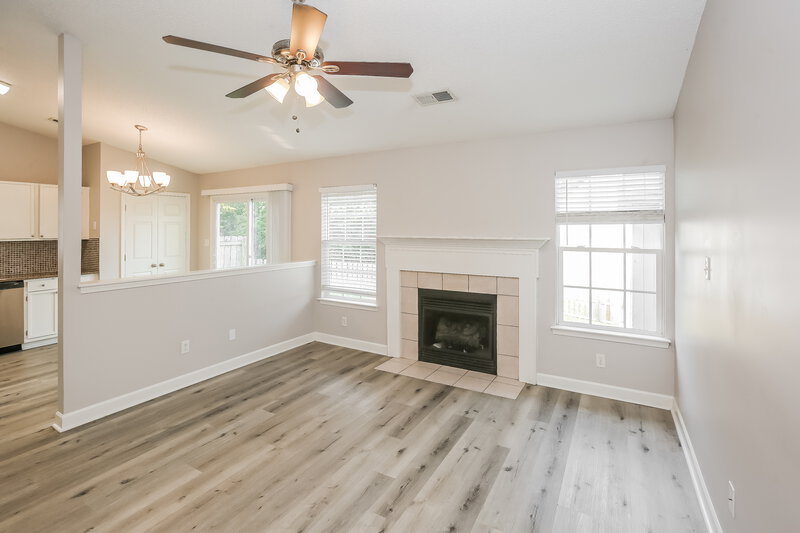 1,860/Mo, 2852 Longspur Dr Matthews, NC 28105 Living Room View 2