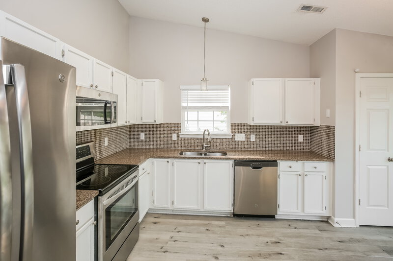 1,860/Mo, 2852 Longspur Dr Matthews, NC 28105 Kitchen View