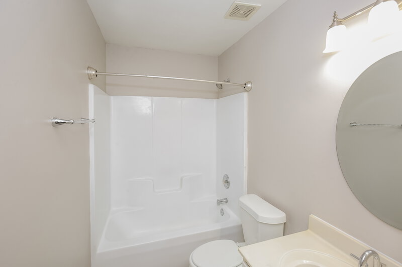 1,860/Mo, 2852 Longspur Dr Matthews, NC 28105 Bathroom View