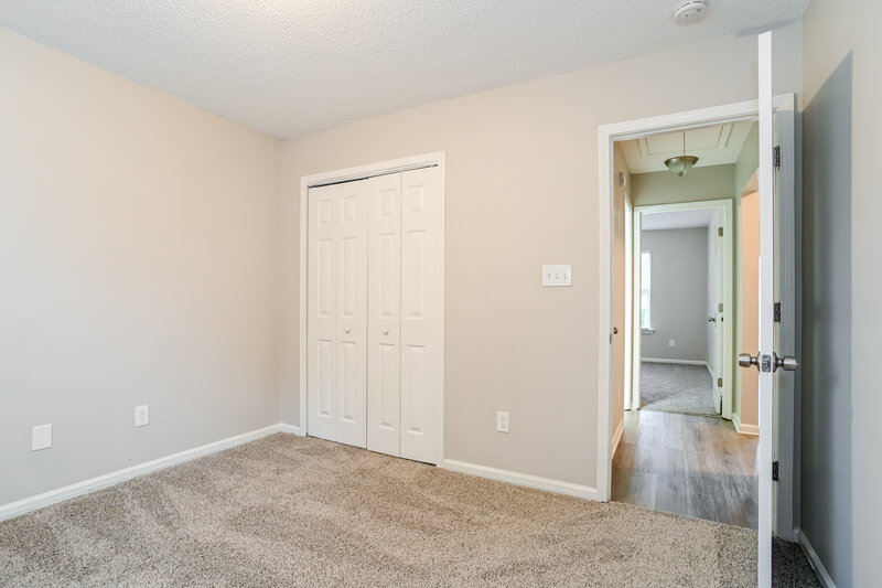 1,715/Mo, 8248 Fox Swamp Rd Charlotte, NC 28215 Bedroom View 3