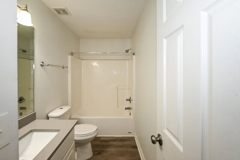 2,280/Mo, 7425 Saddle Trail Ln Charlotte, NC 28269 Bathroom View