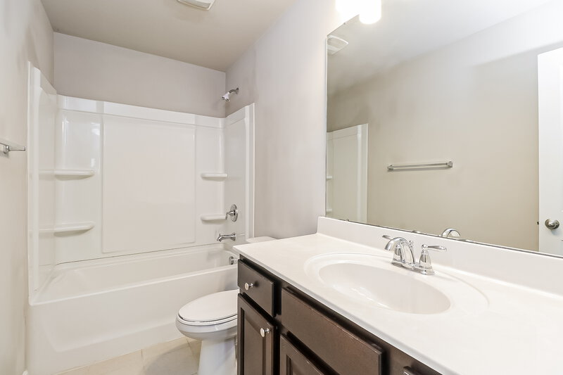 2,010/Mo, 1325 Torrence Grove Church Rd Charlotte, NC 28213 Bathroom View