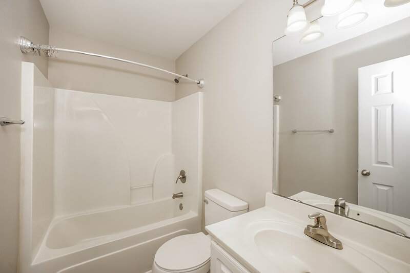 1,885/Mo, 1117 Ametrine Ln Dallas, NC 28034 Bathroom View