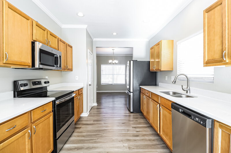 1,975/Mo, 4611 Meadowfield Rd Charlotte, NC 28215 Kitchen View 2