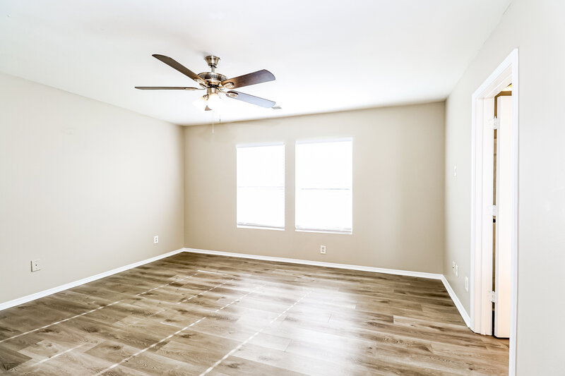 1,975/Mo, 4611 Meadowfield Rd Charlotte, NC 28215 Main Bedroom View