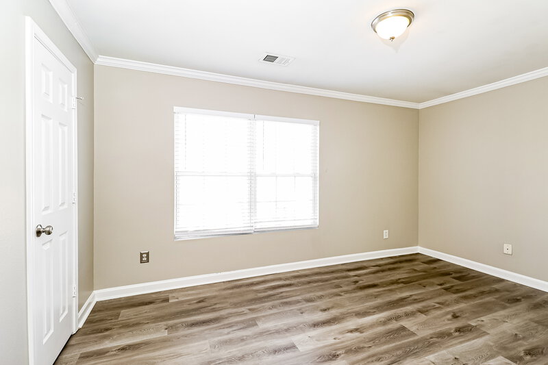 1,975/Mo, 4611 Meadowfield Rd Charlotte, NC 28215 Main Bedroom View 2