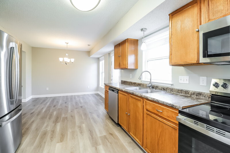 1,870/Mo, 4834 Hopewood Lane Charlotte, NC 28216 Kitchen View