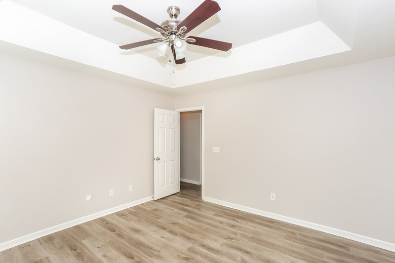 2,215/Mo, 14219 Riding Hill Ave Charlotte, NC 28213 Main Bedroom View 2
