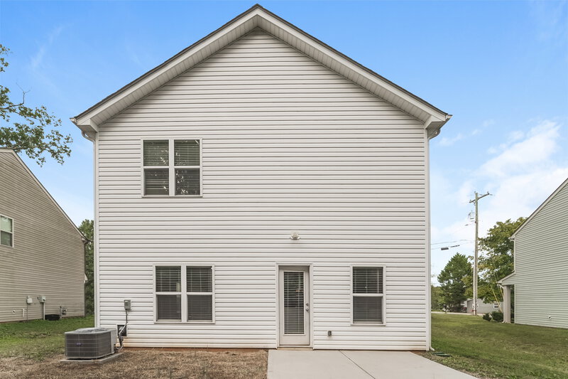 1,990/Mo, 3018 Hubbard Road Charlotte, NC 28269 Rear View