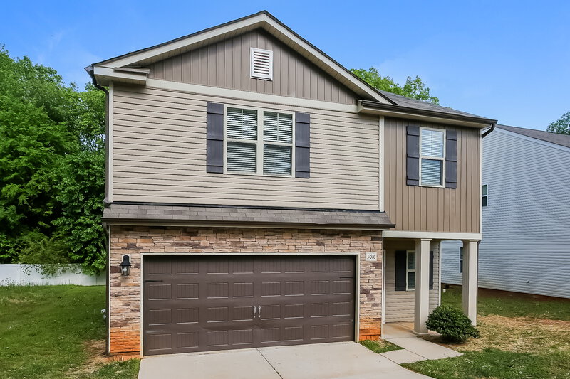 2,265/Mo, 3016 Hubbard Road Charlotte, NC 28269 Front View