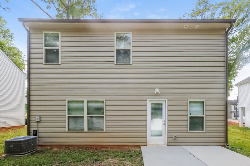 2,265/Mo, 3016 Hubbard Road Charlotte, NC 28269 Rear View 2