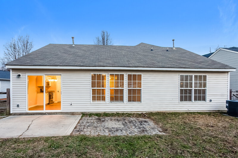 1,985/Mo, 8224 Fox Swamp Rd Charlotte, NC 28215 Rear View 2