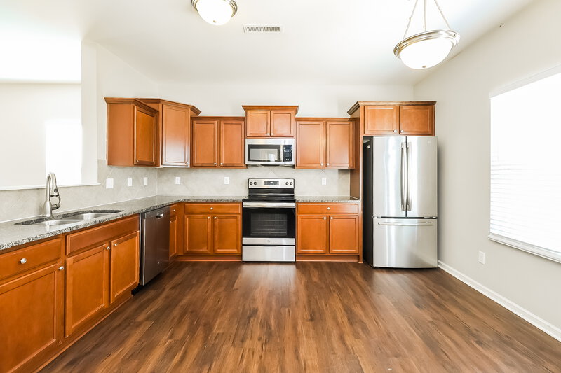 1,780/Mo, 252 Ranlo Ave Gastonia, NC 28054 Kitchen View 2