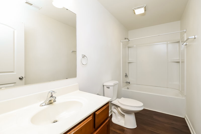 1,780/Mo, 252 Ranlo Ave Gastonia, NC 28054 Main Bathroom View