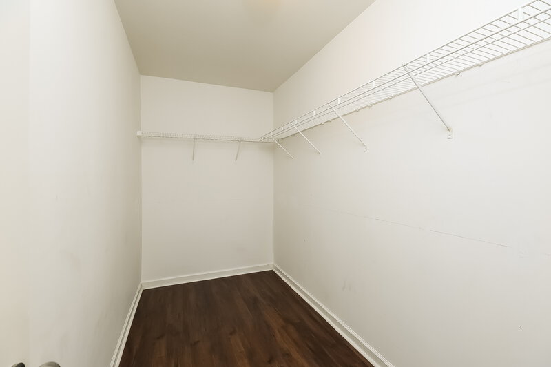 1,780/Mo, 252 Ranlo Ave Gastonia, NC 28054 Walk In Closet View