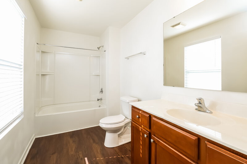 1,780/Mo, 252 Ranlo Ave Gastonia, NC 28054 Bathroom View