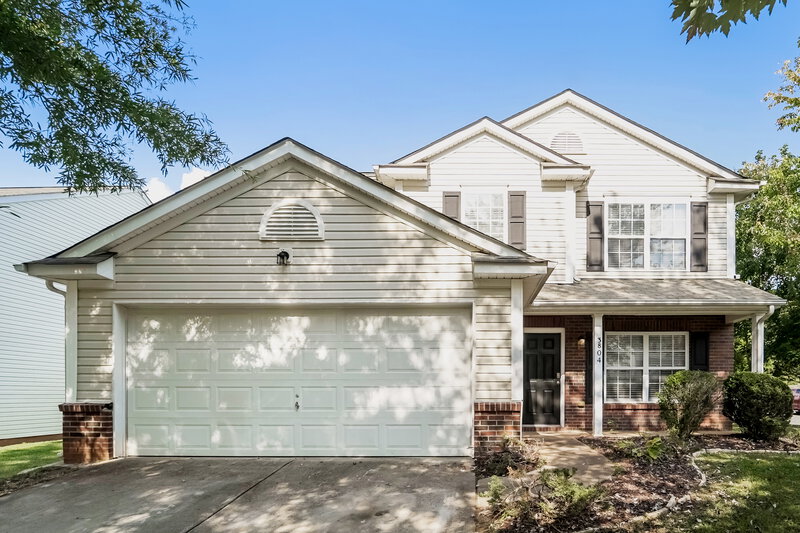 2,235/Mo, 3804 Larkhaven Village Drive Charlotte, NC 28215 External View