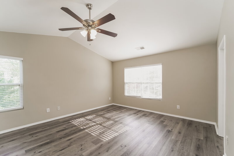 2,235/Mo, 3804 Larkhaven Village Drive Charlotte, NC 28215 Main Bedroom View