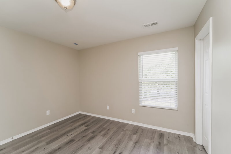 2,235/Mo, 3804 Larkhaven Village Drive Charlotte, NC 28215 Bedroom View 4