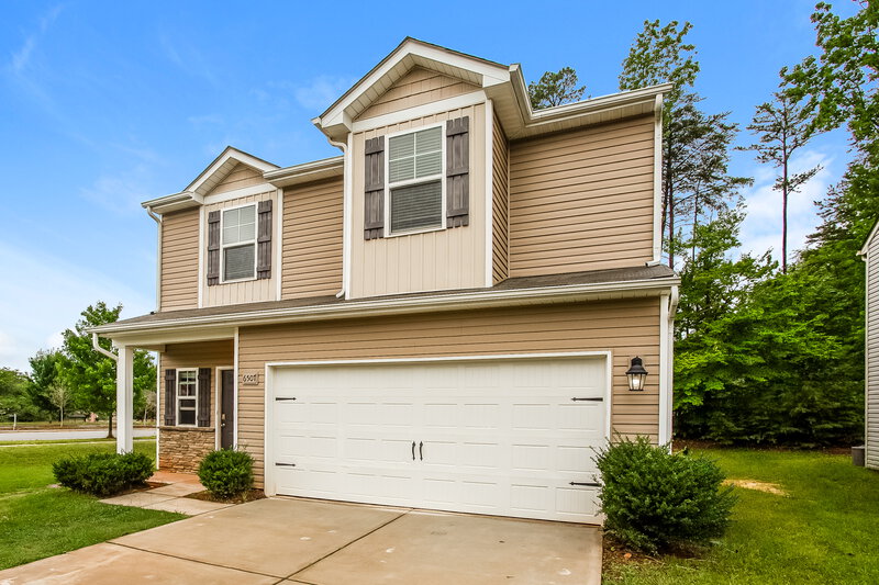 2,165/Mo, 6507 Rumple Road Charlotte, NC 28262 Front View