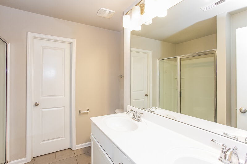 2,165/Mo, 6507 Rumple Road Charlotte, NC 28262 Main Bathroom View