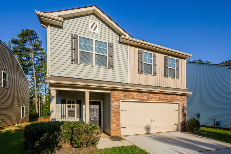 2,130/Mo, 6509 Rumple Road Charlotte, NC 28262 Front View