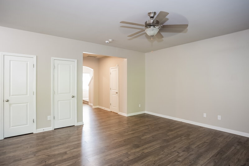 2,130/Mo, 6509 Rumple Road Charlotte, NC 28262 Living Room View 2