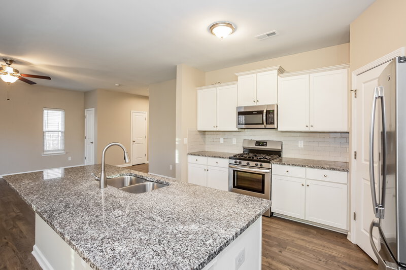 2,280/Mo, 6511 Rumple Road Charlotte, NC 28262 Kitchen View