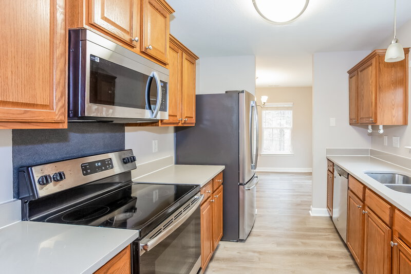 1,870/Mo, 1209 Willow Bridge Ct Charlotte, NC 28216 Kitchen View