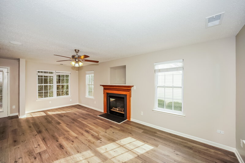 2,030/Mo, 15252 Eric Kyle Dr Huntersville, NC 28078 Living Room View