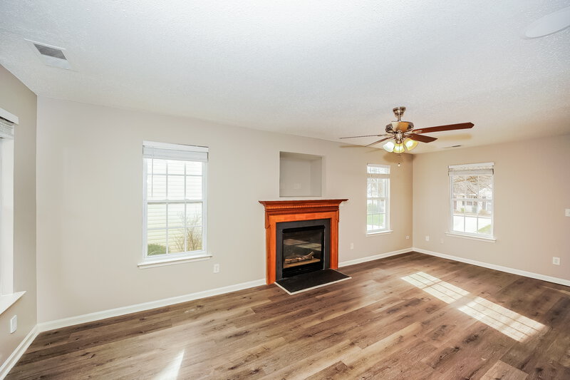 2,030/Mo, 15252 Eric Kyle Dr Huntersville, NC 28078 Living Room View 2