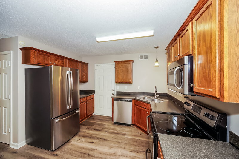 2,030/Mo, 15252 Eric Kyle Dr Huntersville, NC 28078 Kitchen View