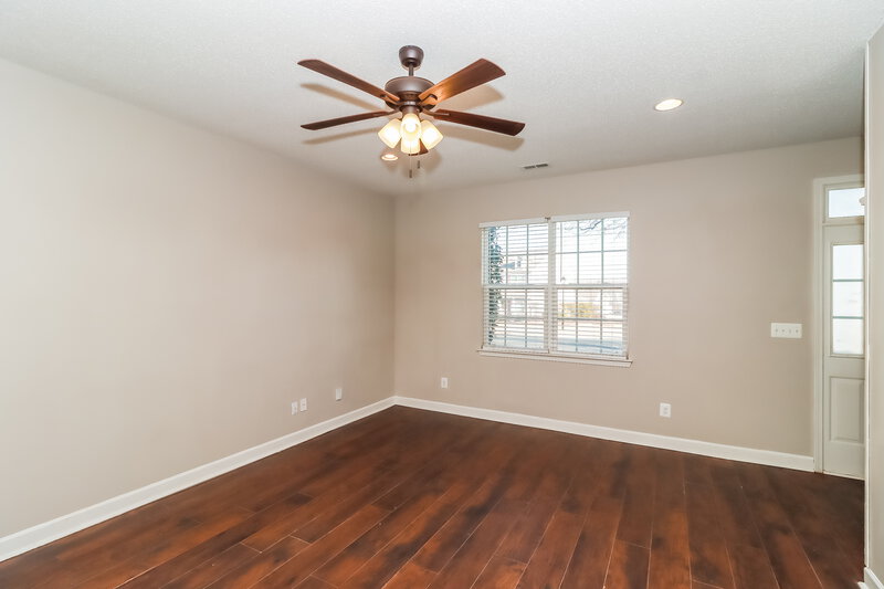 2,135/Mo, 10005 Brawley Ln Charlotte, NC 28215 Main Bedroom View