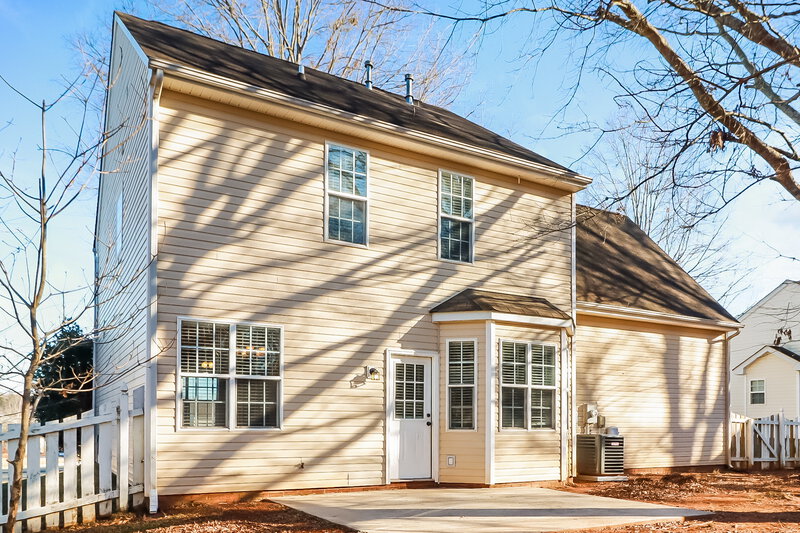 2,135/Mo, 10005 Brawley Ln Charlotte, NC 28215 Rear View