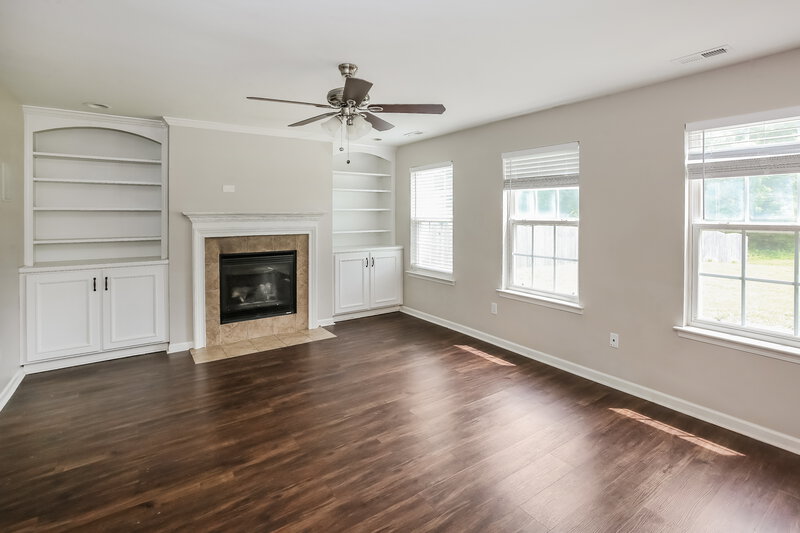 2,305/Mo, 3913 Edgeview Dr Indian Trail, NC 28079 Living Room View