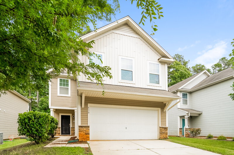 2,590/Mo, 630 Mountain Quail Drive Charlotte, NC 28216 Front View