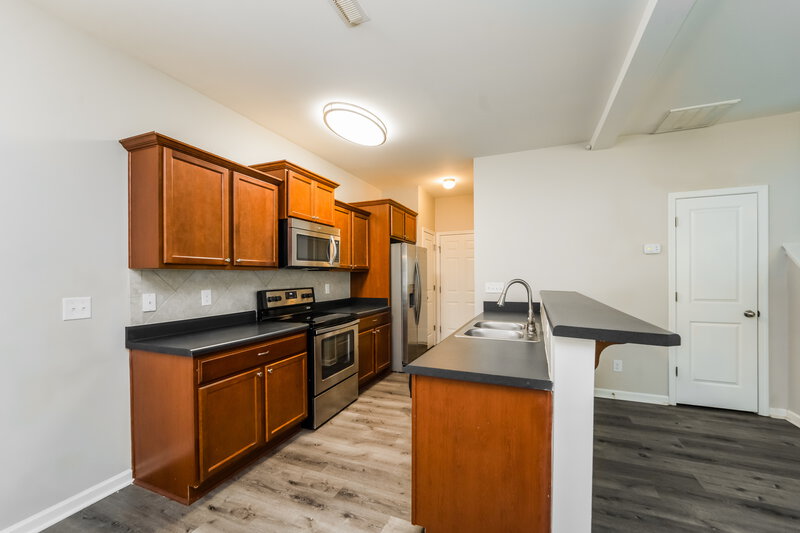 2,590/Mo, 630 Mountain Quail Drive Charlotte, NC 28216 Kitchen View