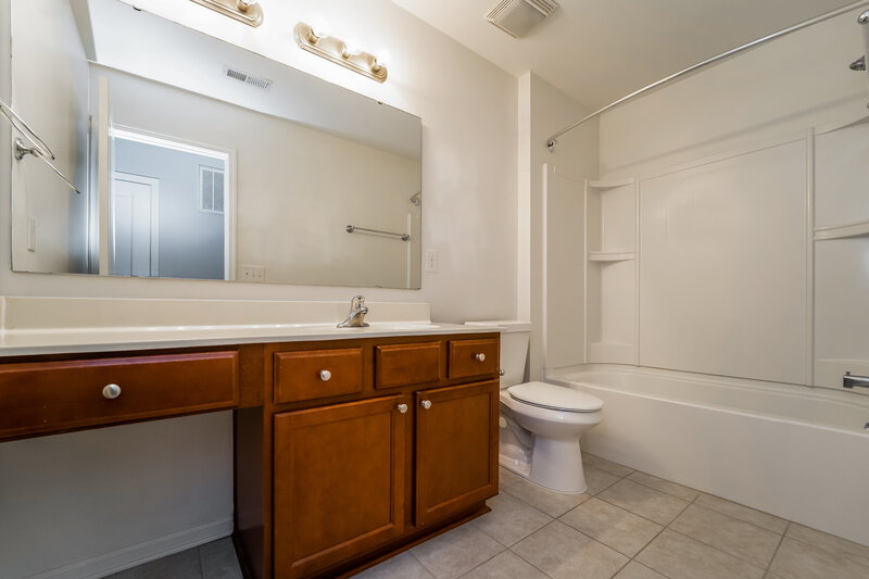 2,590/Mo, 630 Mountain Quail Drive Charlotte, NC 28216 Bathroom View