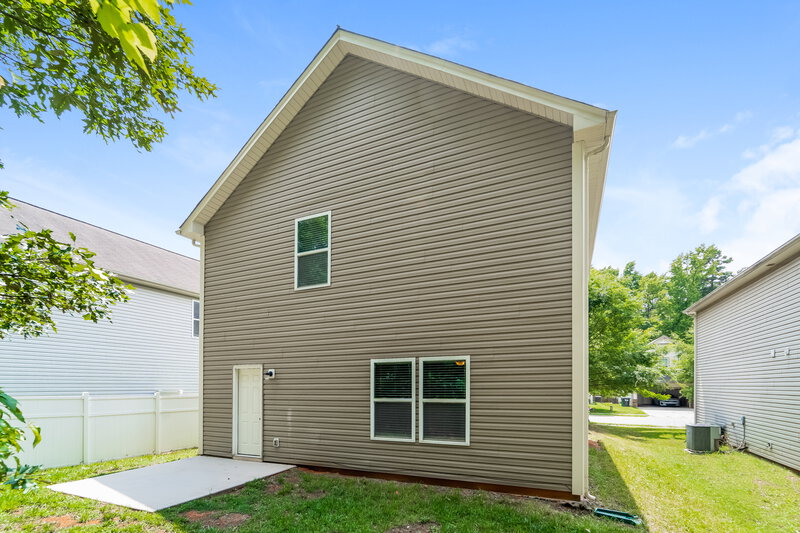 2,590/Mo, 630 Mountain Quail Drive Charlotte, NC 28216 Rear View