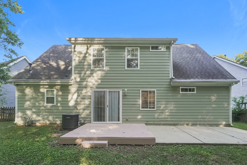 2,330/Mo, 9000 Oren Thompson Rd Charlotte, NC 28213 Rear View