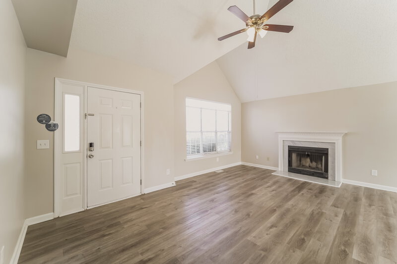 2,650/Mo, 375 Canter Ct NW Concord, NC 28027 Living Room View