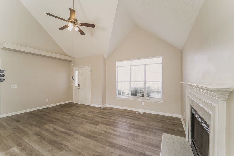 2,650/Mo, 375 Canter Ct NW Concord, NC 28027 Living Room View 2