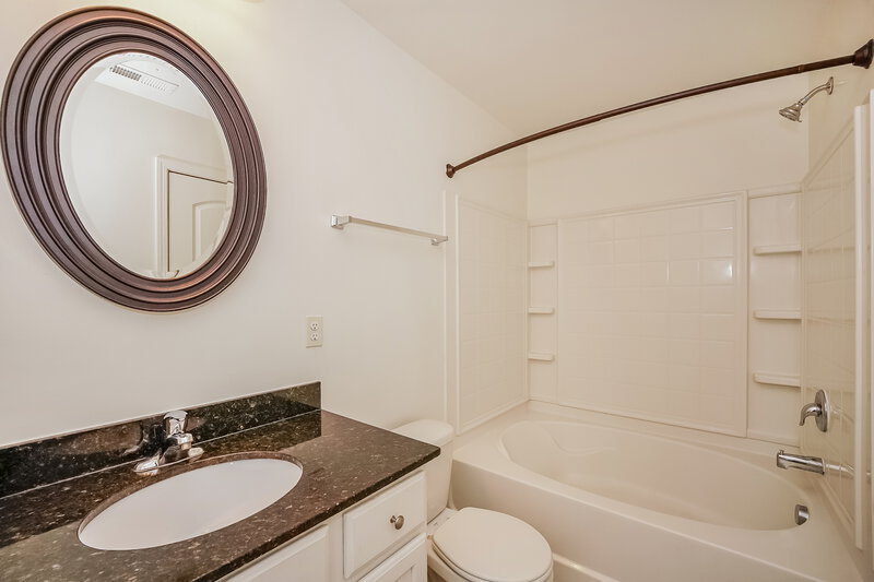 1,950/Mo, 4202 Broadstairs Drive SW Concord, NC 28025 Main Bathroom View