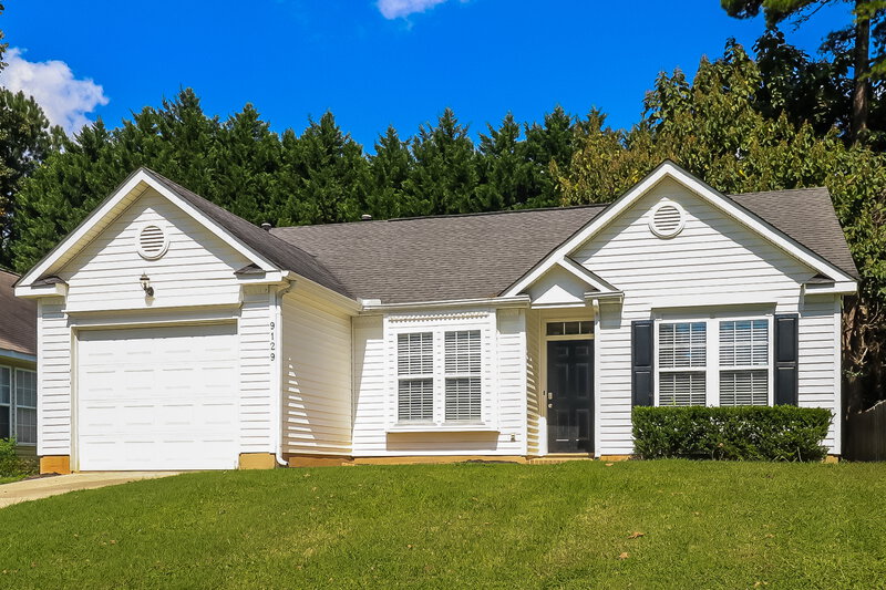 1,645/Mo, 9129 Shenington Pl Charlotte, NC 28216 Front View