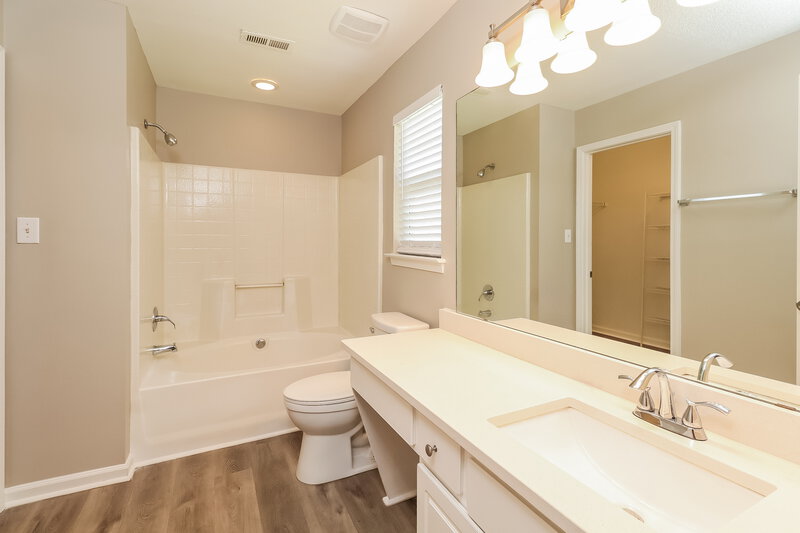 1,645/Mo, 9129 Shenington Pl Charlotte, NC 28216 Main Bedroom View 3