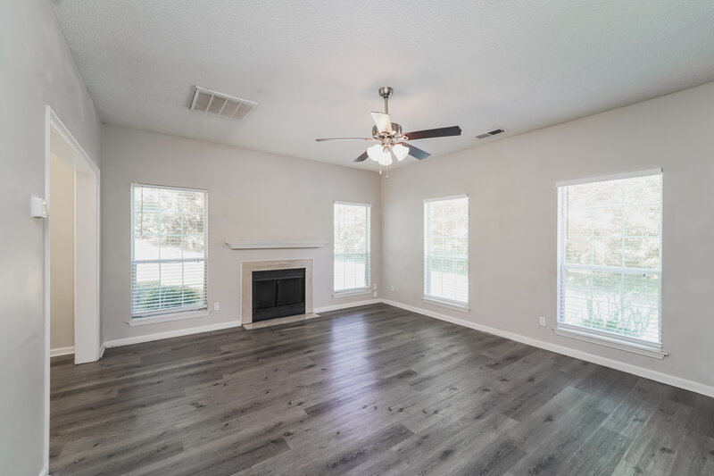 1,935/Mo, 2711 Clarencefield Dr Charlotte, NC 28216 Living Room View