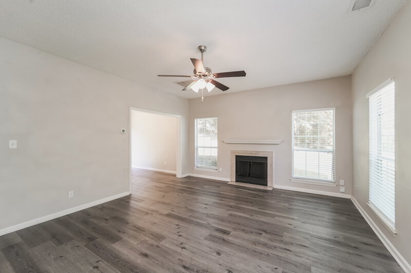 1,935/Mo, 2711 Clarencefield Dr Charlotte, NC 28216 Living Room View 2