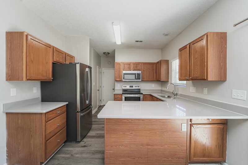 1,935/Mo, 2711 Clarencefield Dr Charlotte, NC 28216 Kitchen View 2