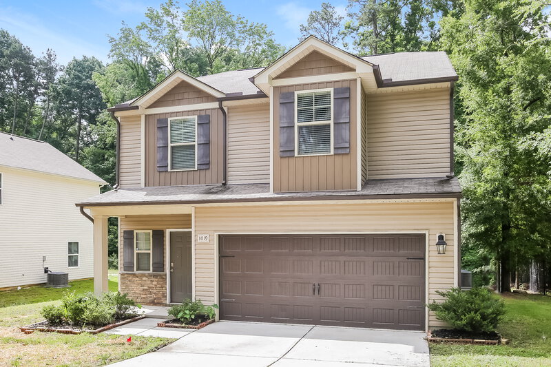 2,230/Mo, 1019 Helms Road Charlotte, NC 28214 Front View